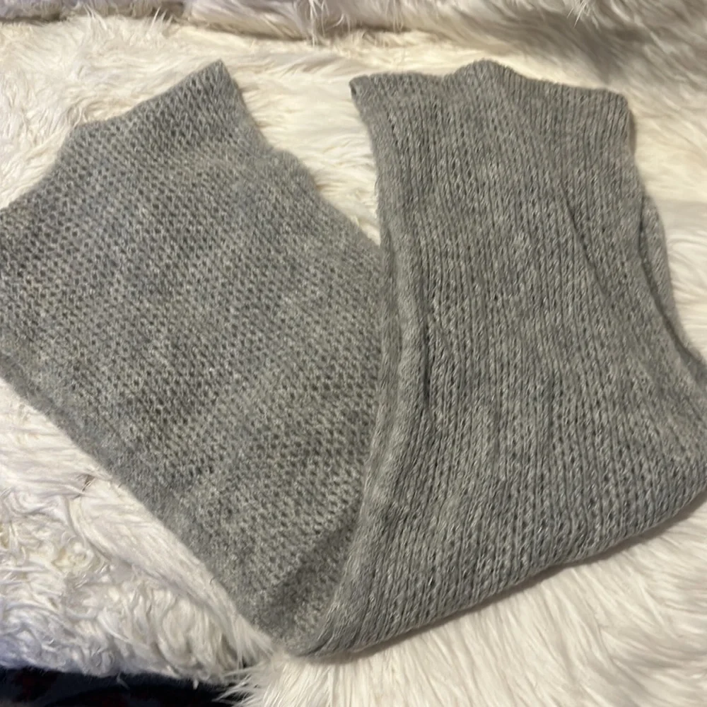 Abercrombie & Fitch Infinity Knit Scarf🧣